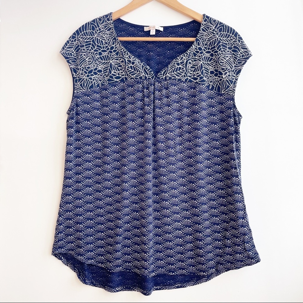 Anthropologie Skies are Blue Sleeveless Navy & White Embroidered Top Size XL